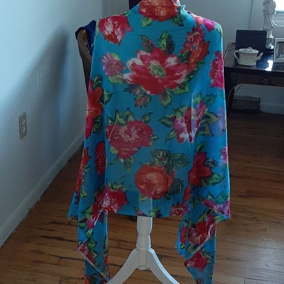 Brightly colored long scarf  - Picture 4 of 4